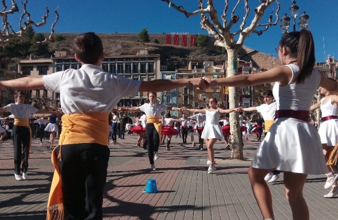 Gran final dels campionats de colles sardanistes a Balaguer